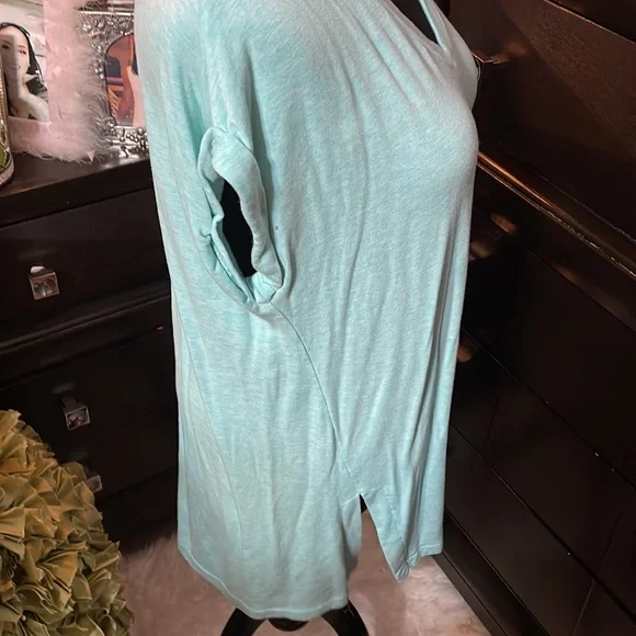 Top - Picture 3 of 5